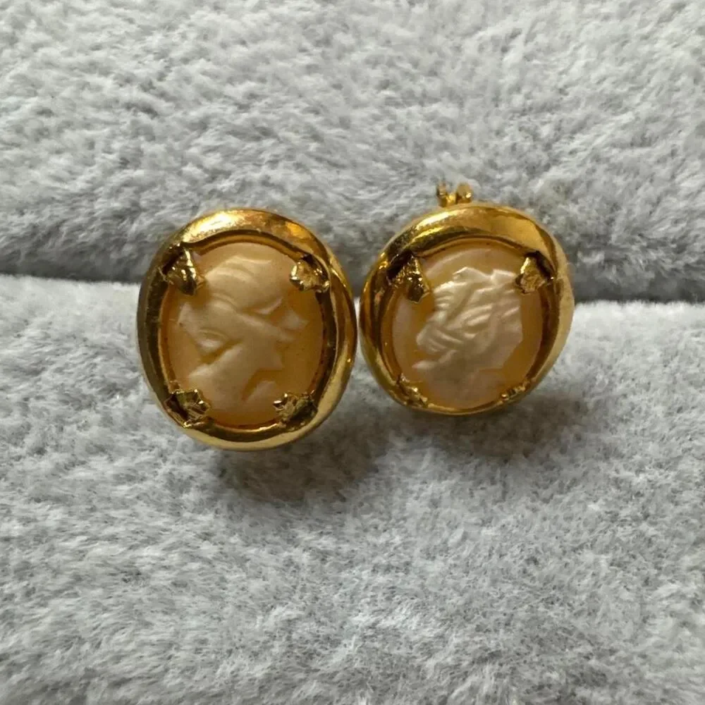 Unbranded Women's Gold Jewellery